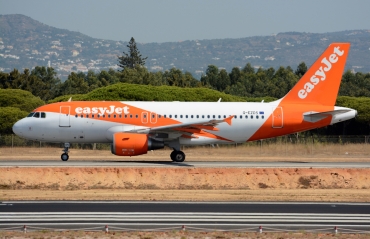 G-EZDS (3702) 2008 Airbus A319-111