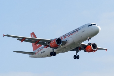 G-EZUG (4680) 2011 Airbus A320-214