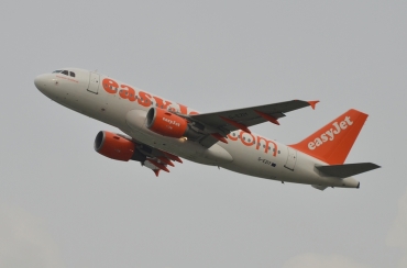 G-EZIY (2636) 2005 Airbus A319-111