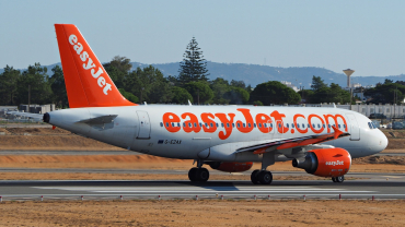 G-EZAX (2818) 2006 Airbus A319-111