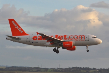 G-EZBZ (3184) 2007 Airbus A319-111