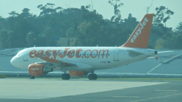 G-EZFT (4132) 2009 Airbus A319-111