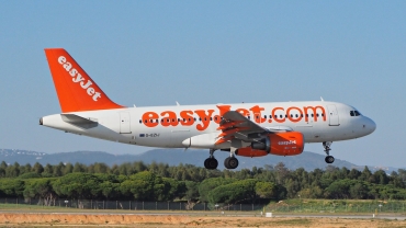 G-EZIJ (2477) 2005 Airbus A319-111