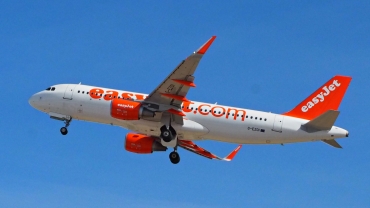 G-EZOI (6562) 2015 Airbus A320-214(WL)