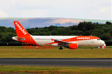 G-EZTZ (4556) 2010 Airbus A320-214