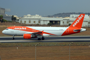 G-EZUZ · Airbus A320-214 · MLA / LMML