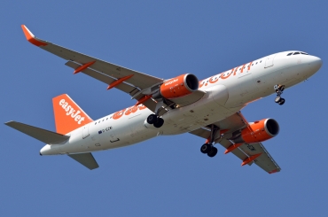 G-EZWI (5592) 2013 Airbus A320-214 WL