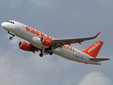 G-EZWP (5927) 2014 Airbus A320-214(WL)