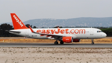 G-EZWP (5927) 2014 Airbus A320-214(WL)