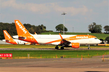 G-EZWP (5927) 2014 Airbus A320-214(WL)