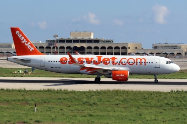 G-EZWU (6095) 2014 Airbus A320-214(WL)