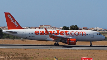 G-EZWY (6267) 2014 Airbus A320-214(WL)