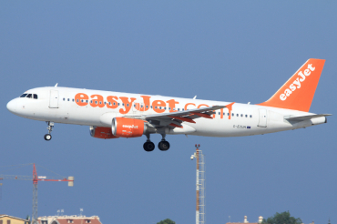 G-EZUH (4708) 2011 Airbus A320-214