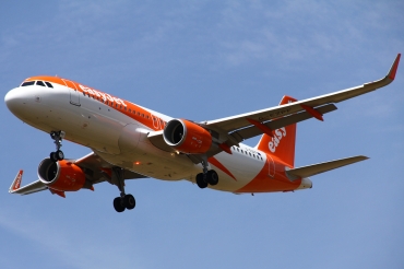 G-EZPF (7067) 2016 Airbus A320-214(WL)