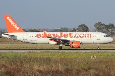 G-EZWI (5592) 2013 Airbus A320-214 WL