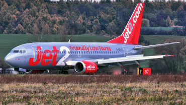 G-CELX (23654) 1986 Boeing 737-377(QC)