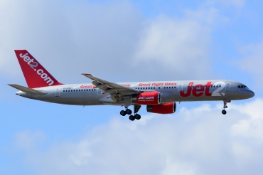 G-LSAA (24122) 1988 Boeing 757-236
