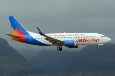 G-GDFN (29332) 1998 Boeing 737-33V(WL)