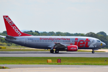 G-CELG (24303) 1988 Boeing 737-377