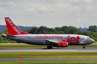 G-CELG (24303) 1988 Boeing 737-377