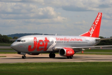G-CELV (23661) 1986 Boeing 737-377