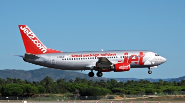 G-CELZ (23658) 1986 Boeing 737-377