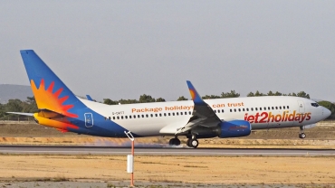 G-DRTT (30722) 2007 Boeing 737-8Q8(WL)