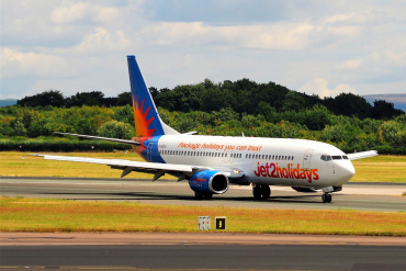 G-GDFJ (28229) 2000 Boeing 737-804