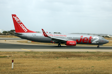 G-JZDB (40261) 2013 Boeing 737-8KN(WL)