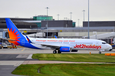 G-JZHE (30390) 2000 Boeing 737-8K2(WL)