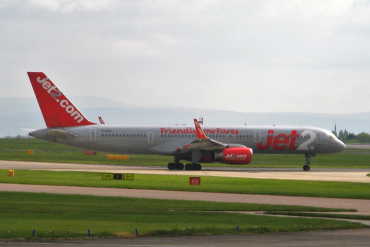 G-LSAC (25488) 1992 Boeing 757-23A(WL)