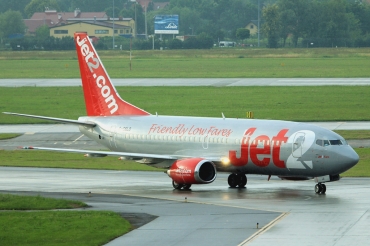 G-CELO (24028) 1988 Boeing 737-33A(QC)