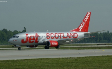 G-CELU (23657) 1986 Boeing 737-377