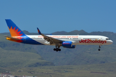 G-LSAC (25488) 1992 Boeing 757-23A(WL)