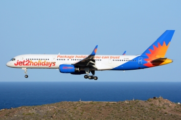 G-LSAC (25488) 1992 Boeing 757-23A(WL)