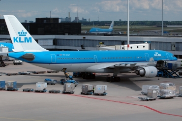 PH-AOF, (cn 801), Airbus A330-203