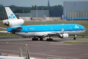 PH-KCE (48559) 1994 McDonnell Douglas MD-11
