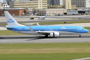 PH-BXD (29134) 1999 Boeing 737-8K2(WL)
