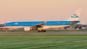 PH-AOM (1161) 2010 Airbus A330-203