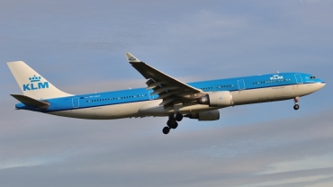 PH-AKA (1287) 2012 Airbus A330-303