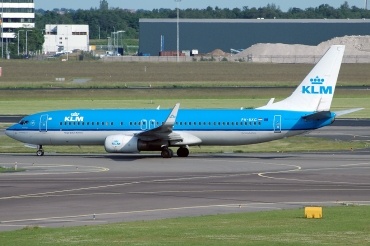 PH-BXG (30357) 2000 Boeing 737-8K2(WL)