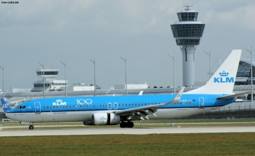 PH-BXL (30359) 2000 Boeing 737-8K2(WL)