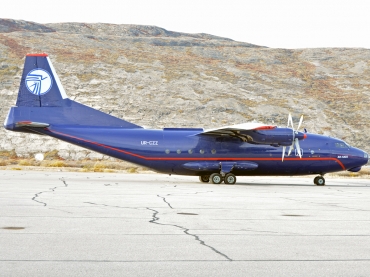 UR-CZZ (401605) 1963 Antonov An-12BP