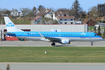 PH-EZB (19000235) Embraer 190-100STD