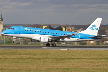 PH-EXT (17000707) Embraer 170-200STD
