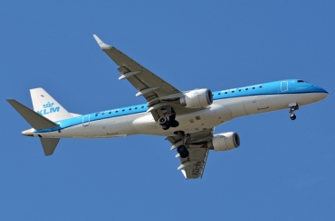 PH-EZK (19000326) Embraer 190-100STD