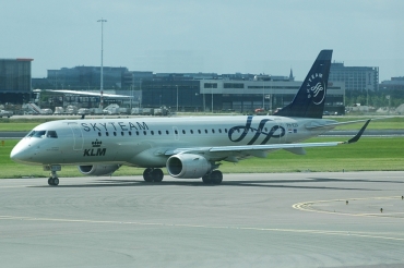 PH-EZX (19000545) Embraer 190-100STD