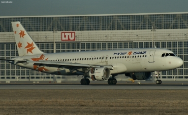 YL-LCB (364) 1992 Airbus A320-211