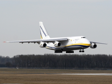UR-82009 (19530501007) 1986 Antonov An-124-100