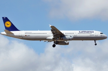 D-AIDD (4585) 2011 Airbus A321-231